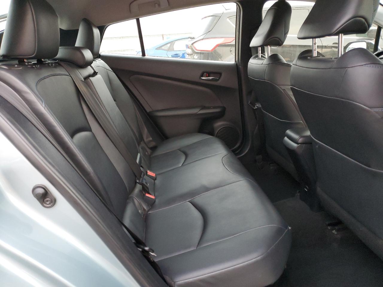 2017 Toyota Prius - Image 10