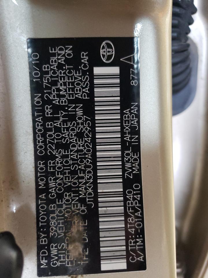 2010 Toyota Prius - Image 12