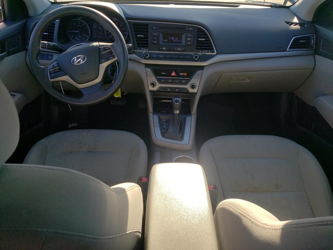 2017 Hyundai Elantra - Image 8