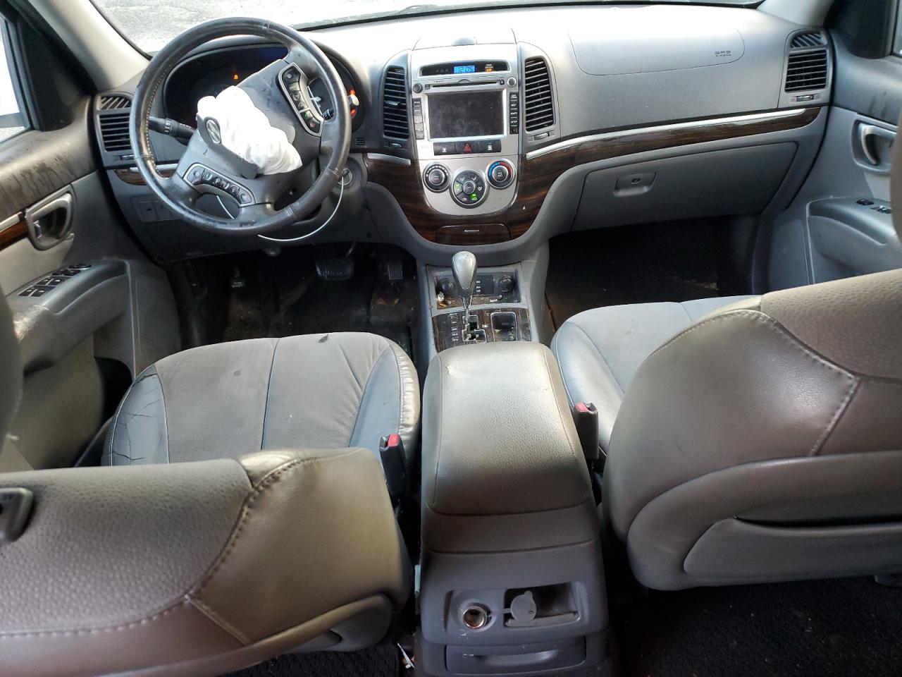 2012 Hyundai Santa Fe - Image 8