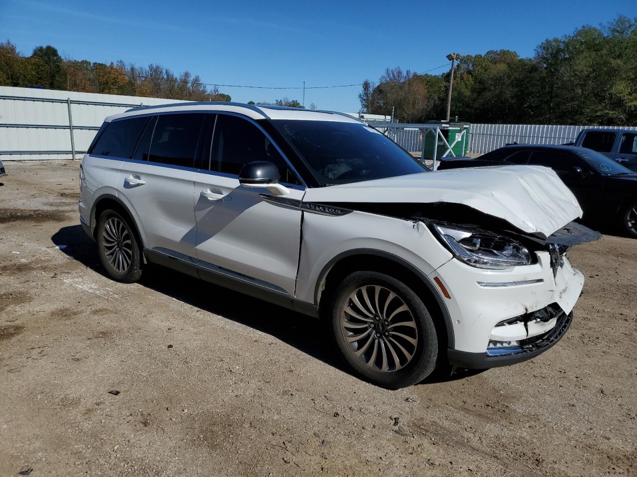 2020 Lincoln Aviator - Image 4