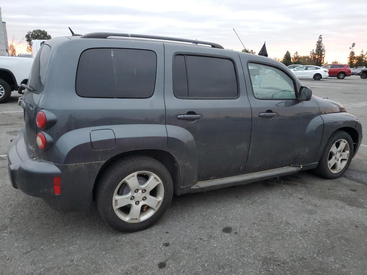 2010 Chevrolet HHR - Image 3