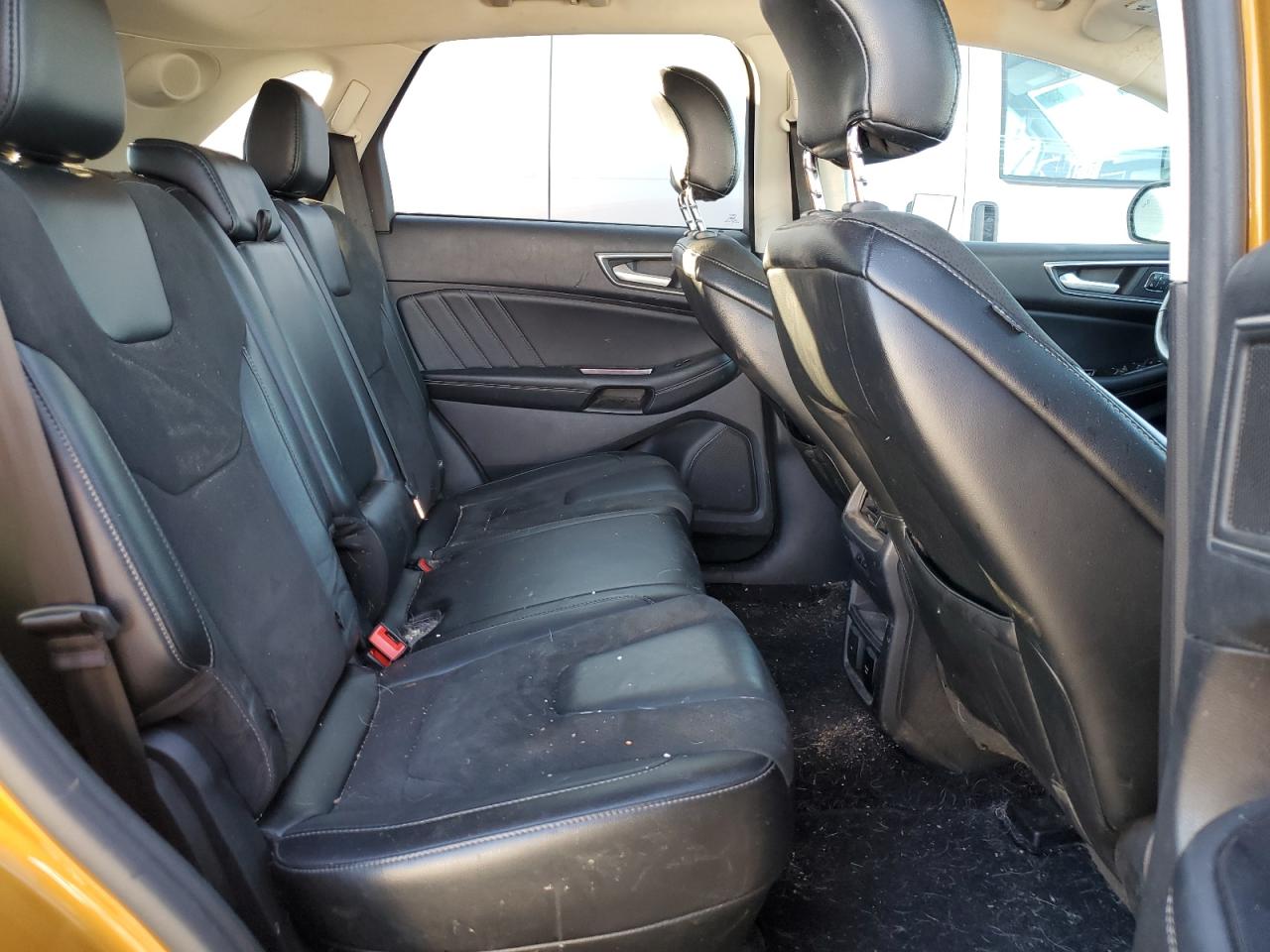 2015 Ford Edge - Image 11