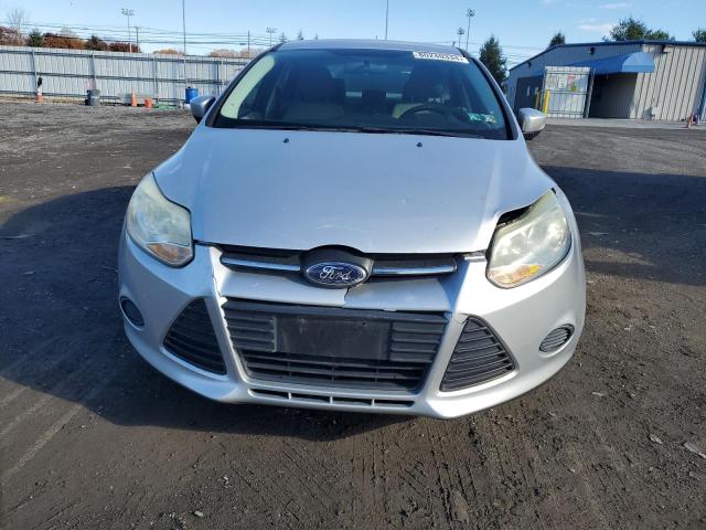  FORD FOCUS 2014 Серебристый