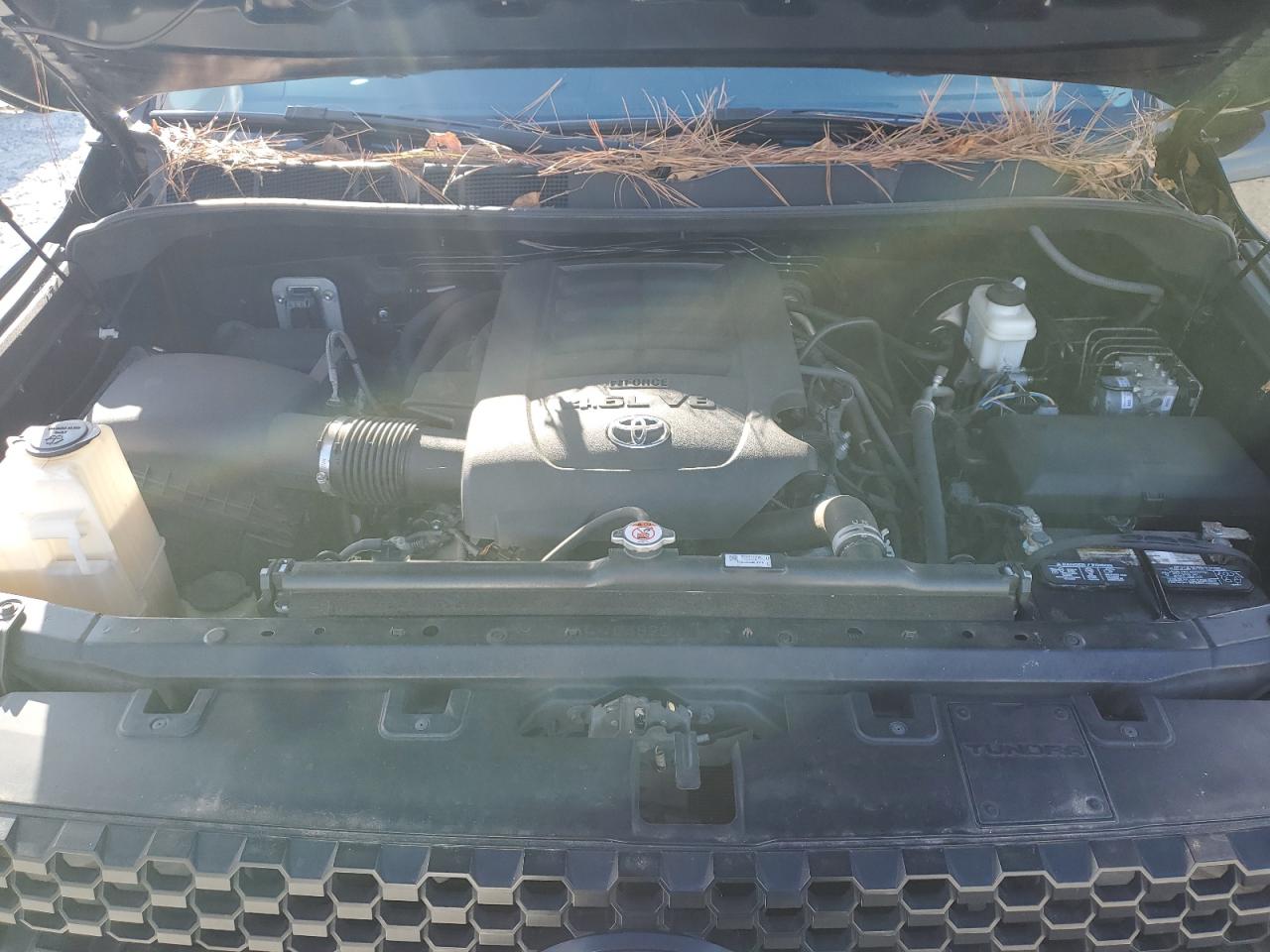 2018 Toyota Tundra - Image 11