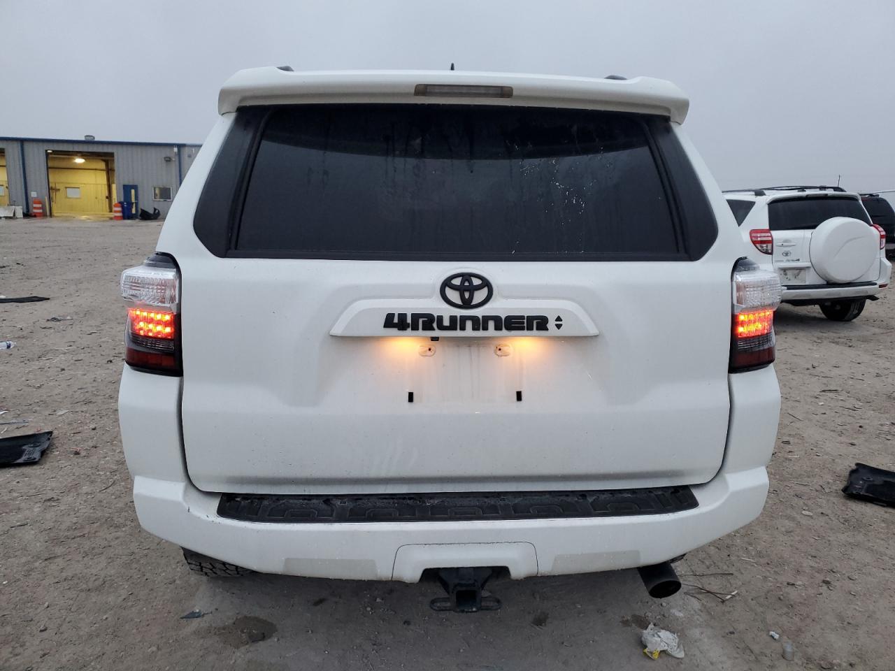 2021 Toyota 4Runner Sr5/Sr5 Premium VIN: JTENU5JR6M5957371 Lot: 79098244