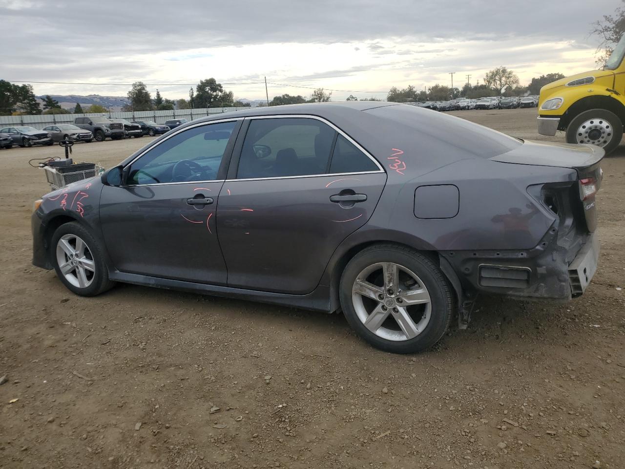 2014 Toyota Camry L VIN: 4T1BF1FK6EU851706 Lot: 81540264