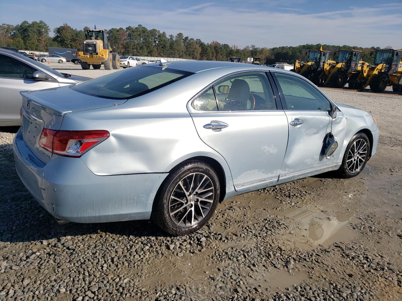 2010 Lexus ES - Image 3