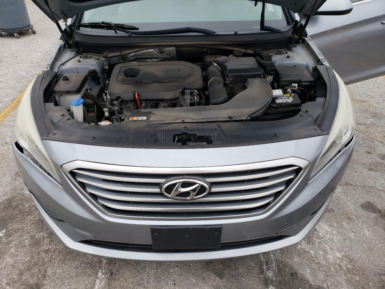 2016 Hyundai Sonata - Image 11