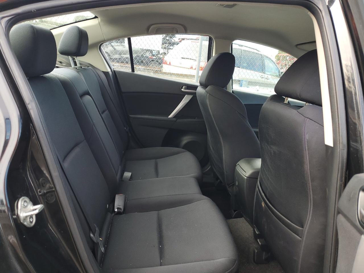 2010 Mazda 3 - Image 10