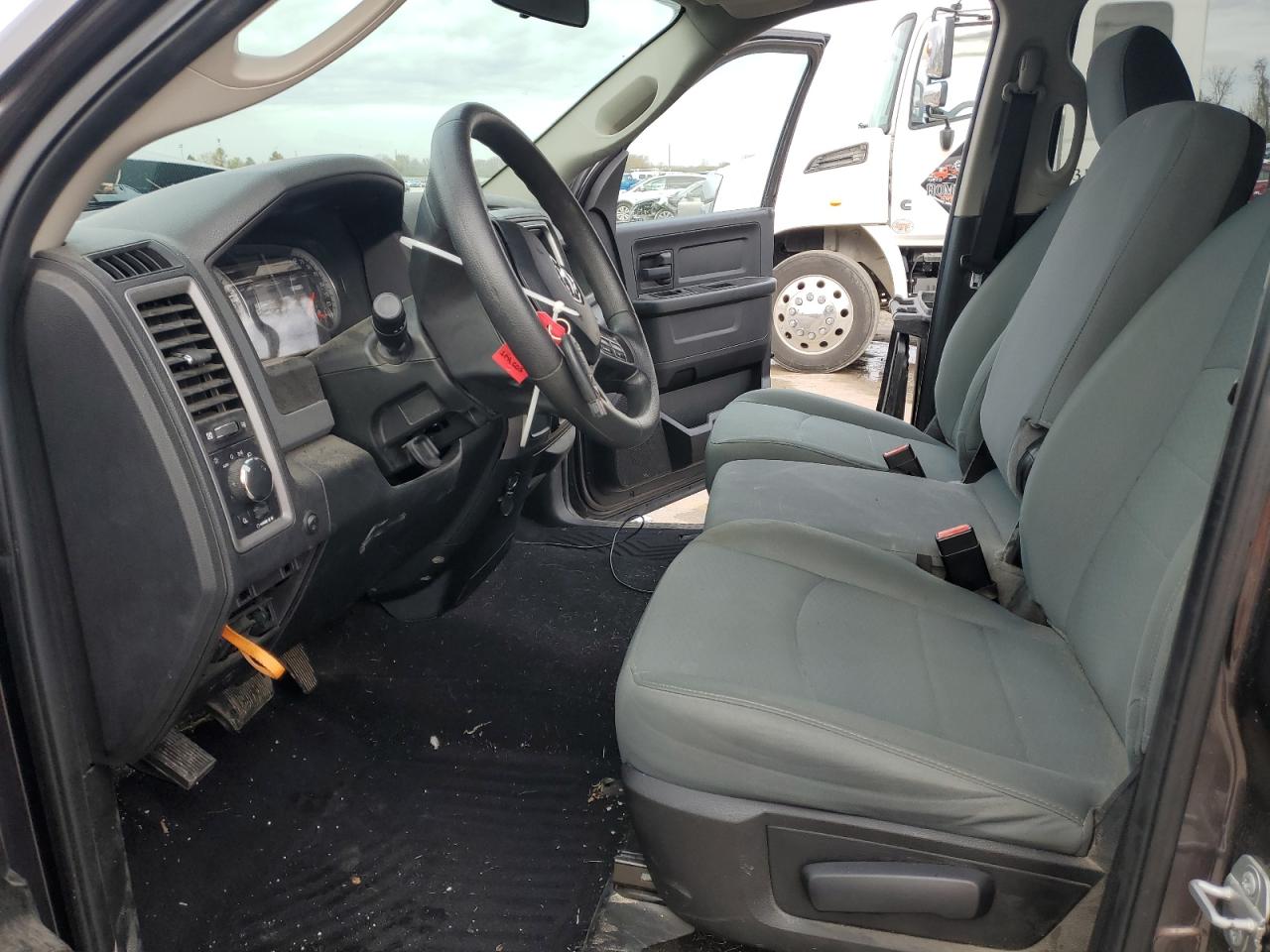 2018 RAM 1500 - Image 7