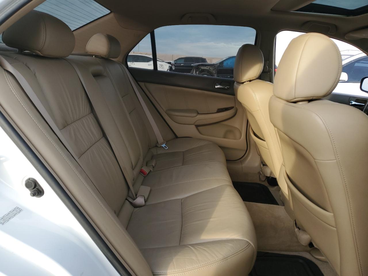 2007 Honda Accord - Image 10