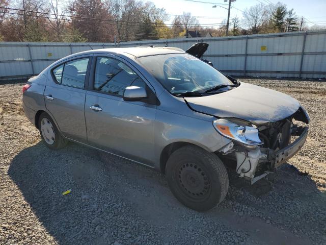  NISSAN VERSA 2012 Сріблястий