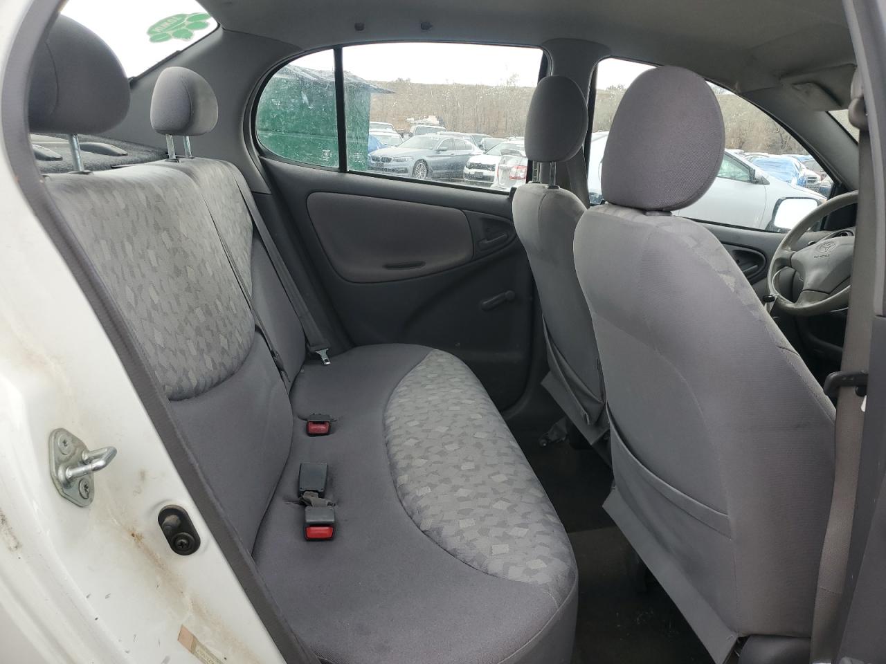 2002 Toyota Echo - Image 10