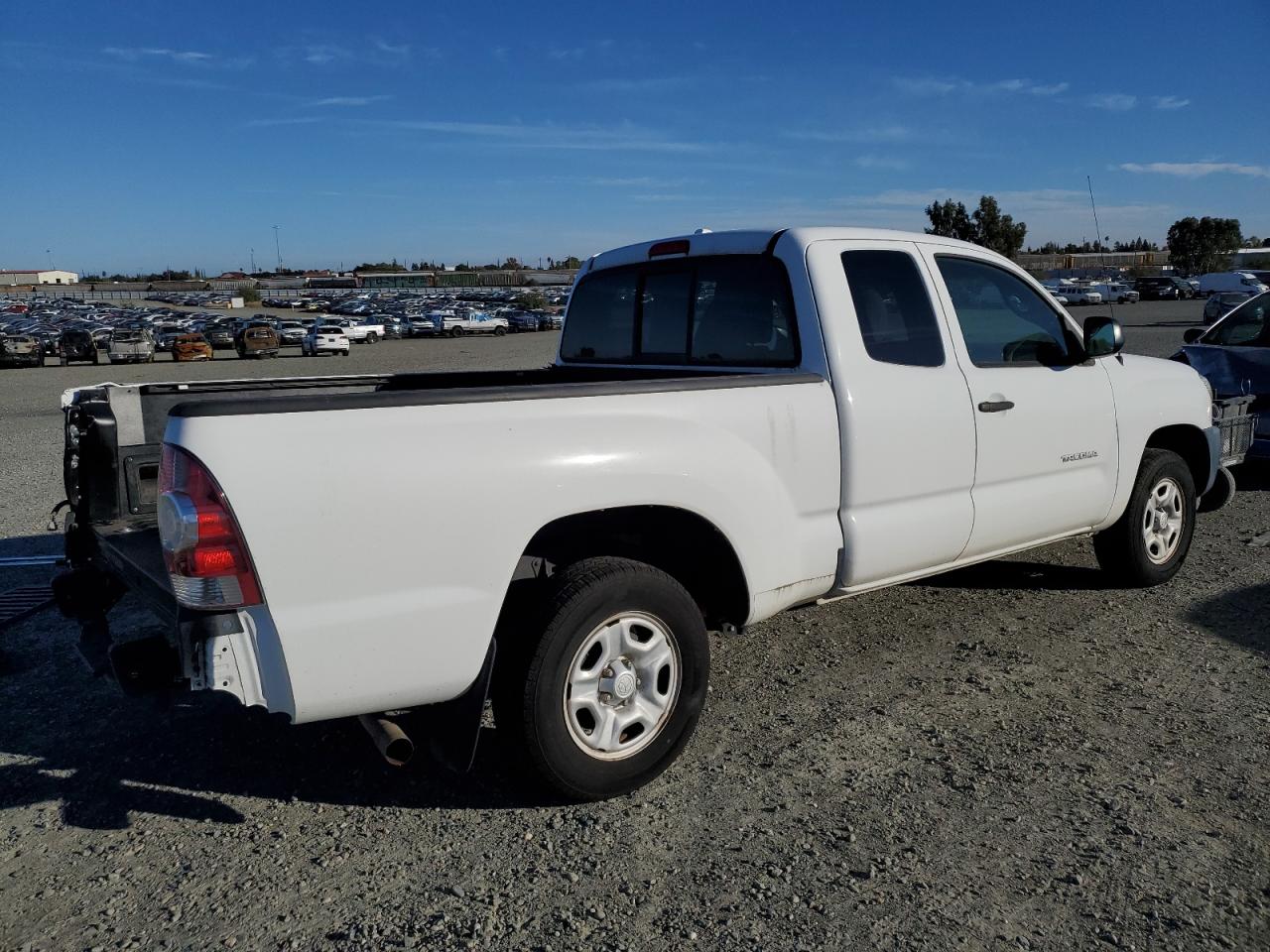 2010 Toyota Tacoma - Image 3