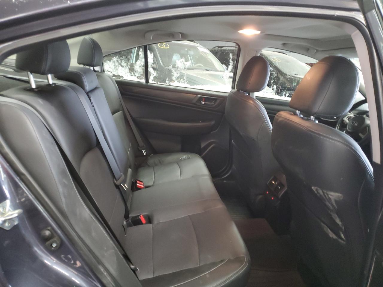 2016 Subaru Legacy - Image 10