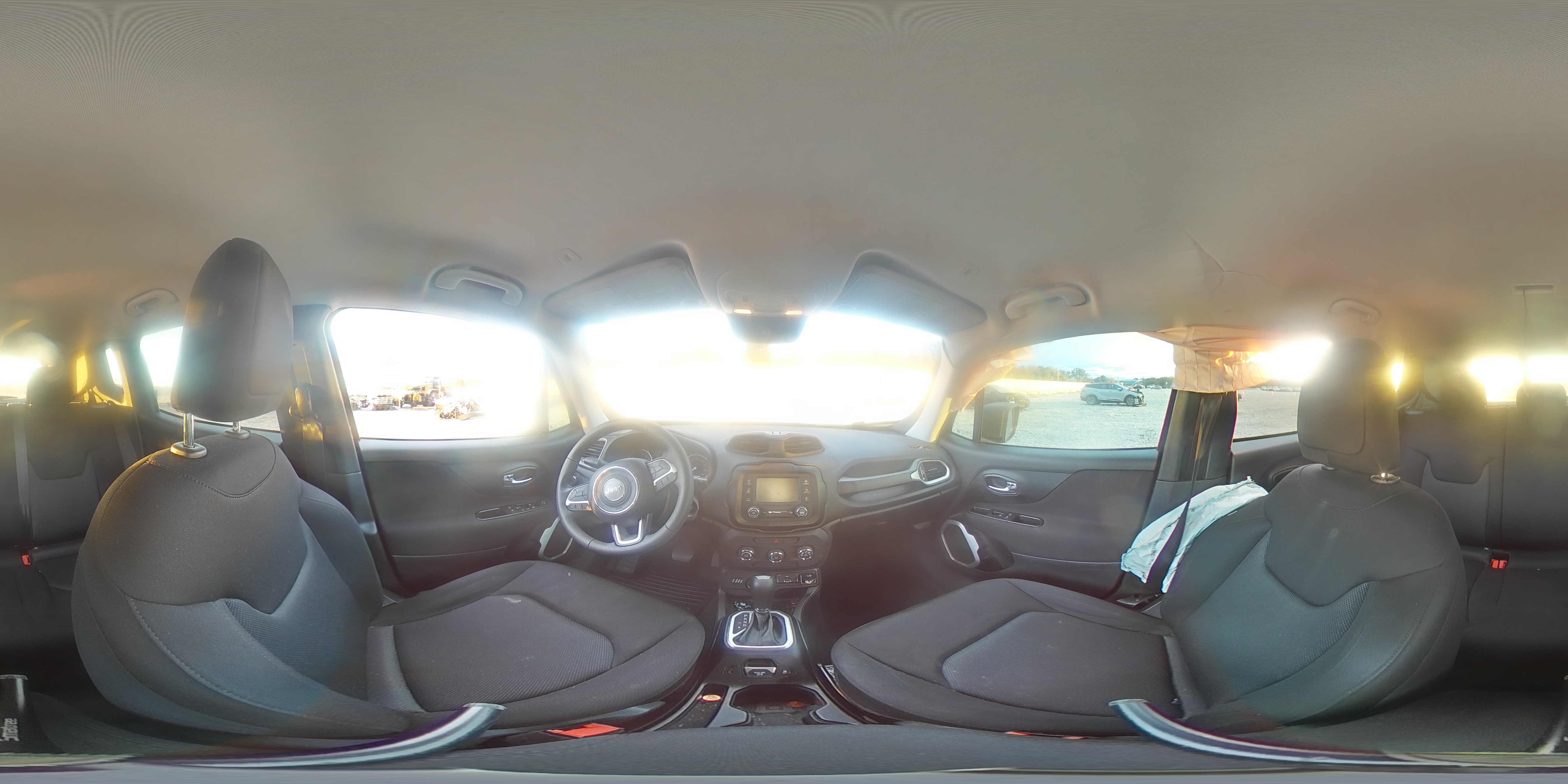 2018 Jeep Renegade - Image 13