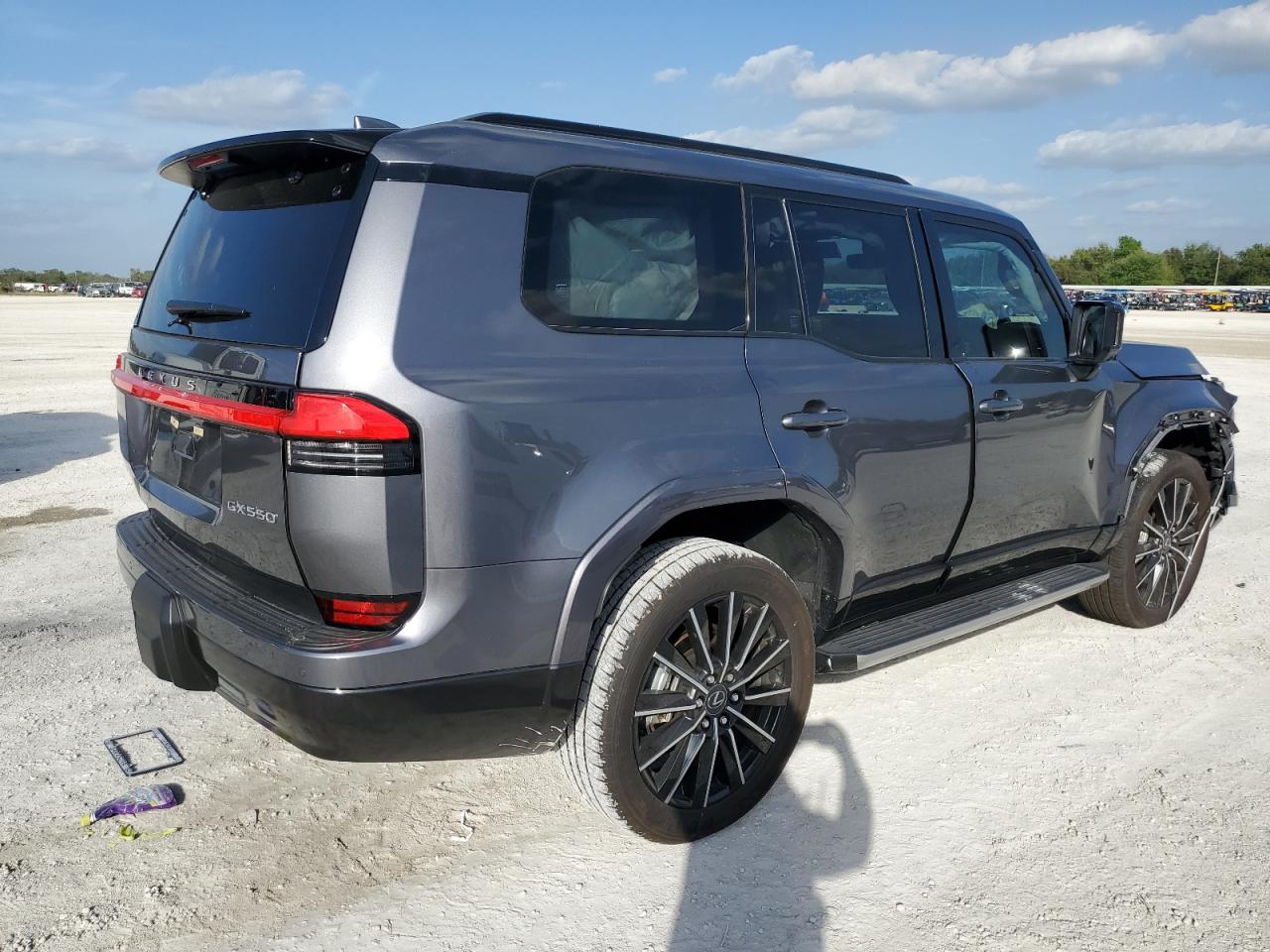 2024 Lexus GX - Image 3