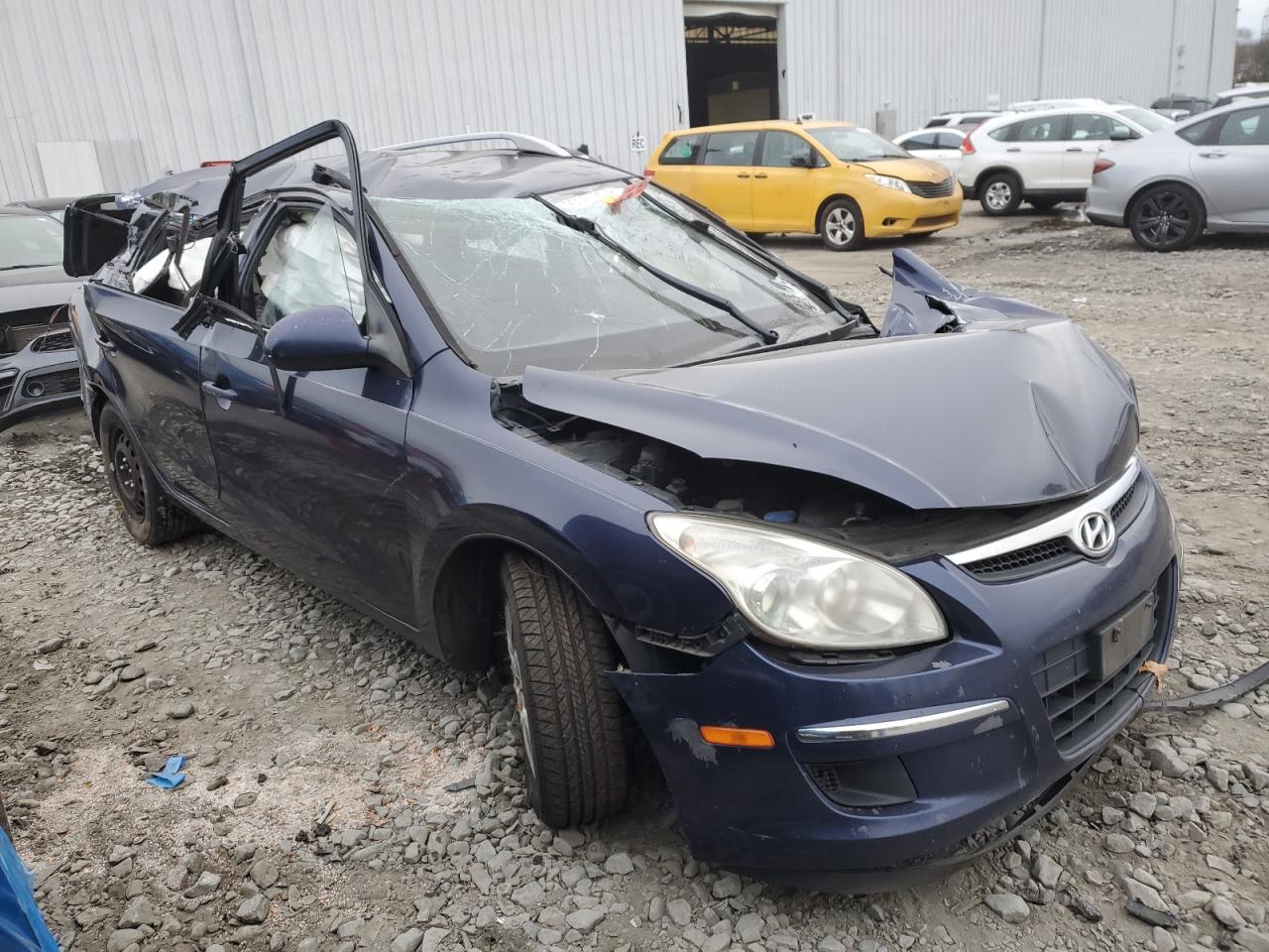 2011 Hyundai Elantra - Image 4