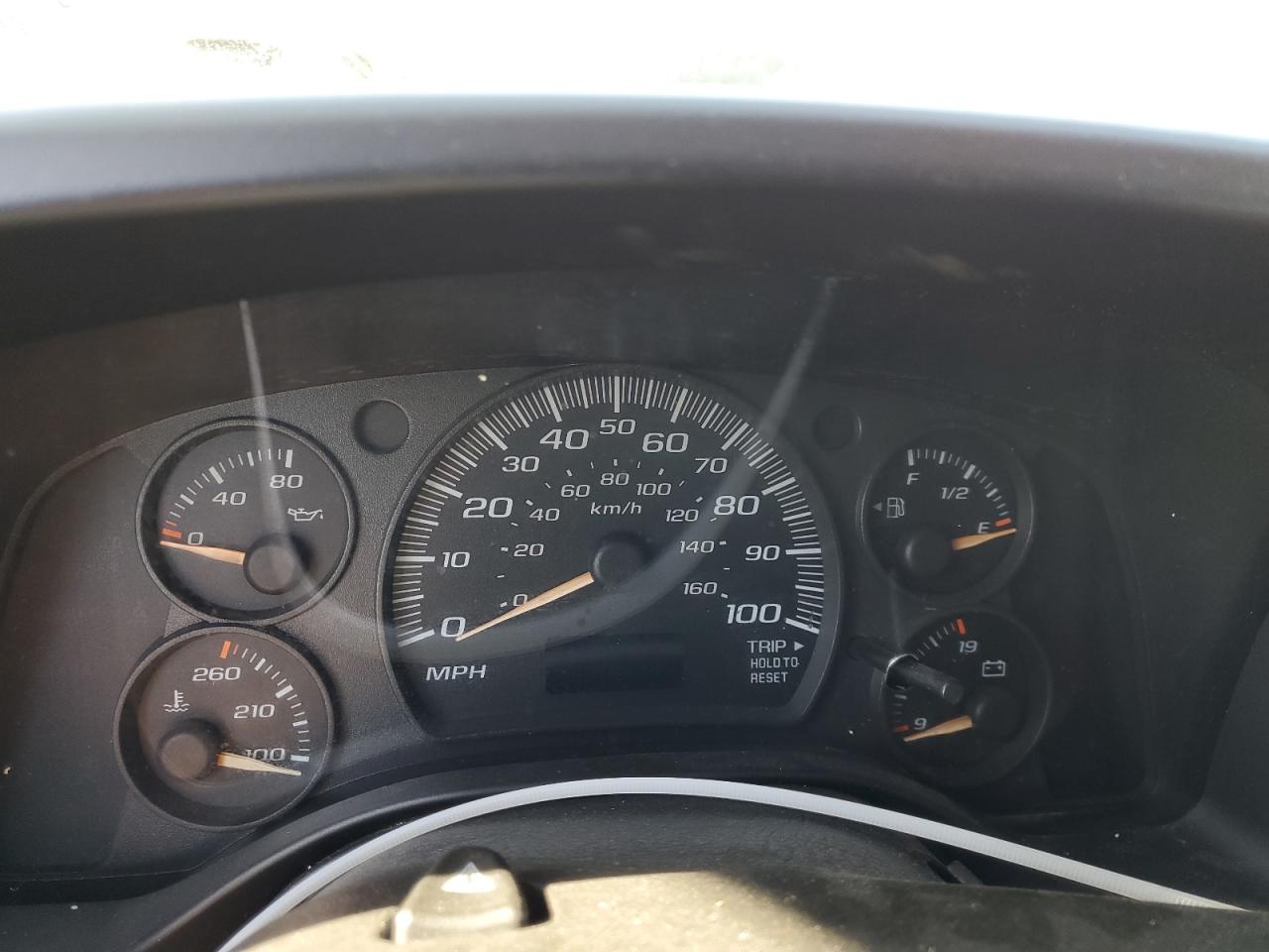2006 Chevrolet Express - Image 9