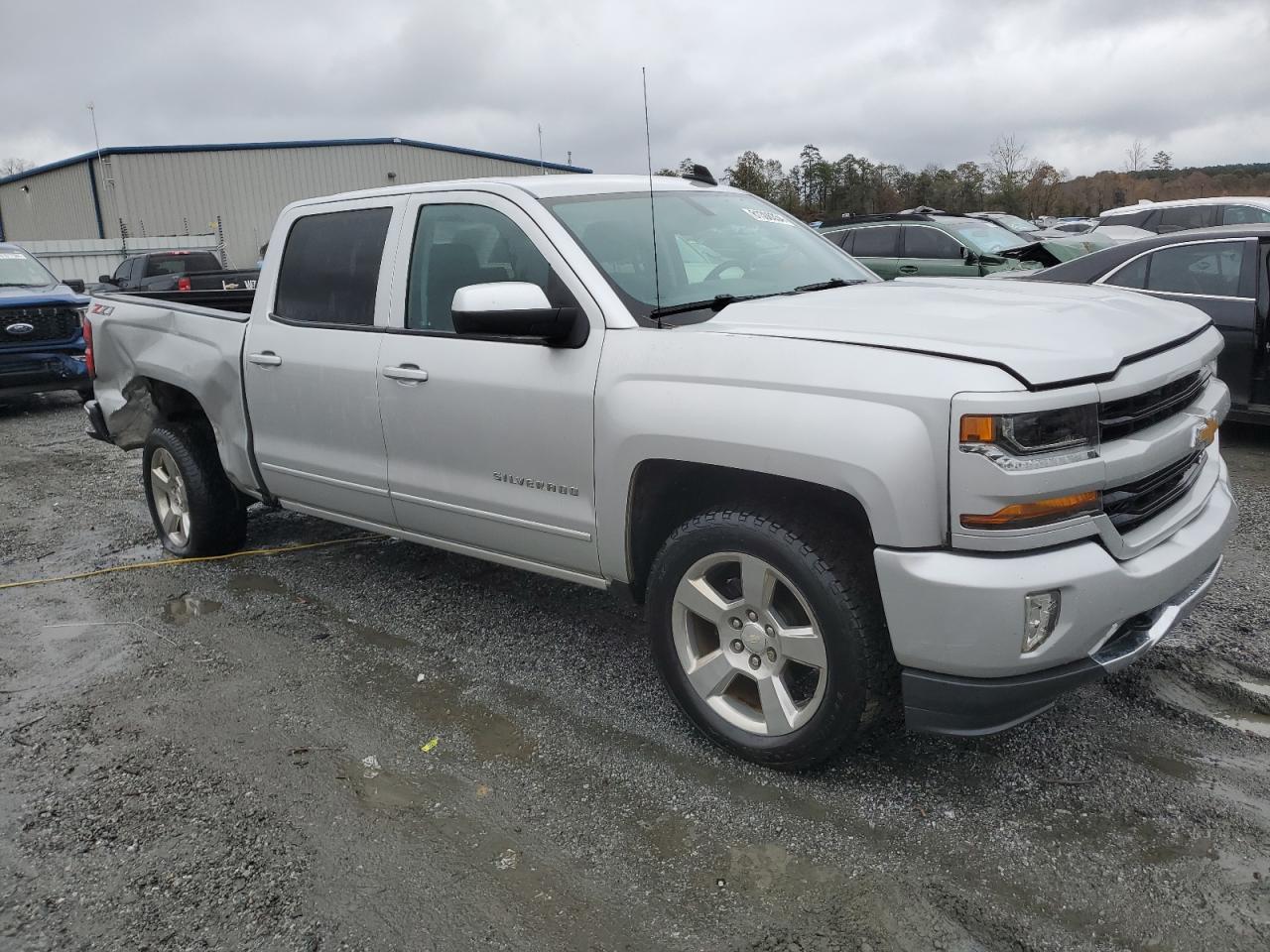 2018 Chevrolet Silverado - Image 4