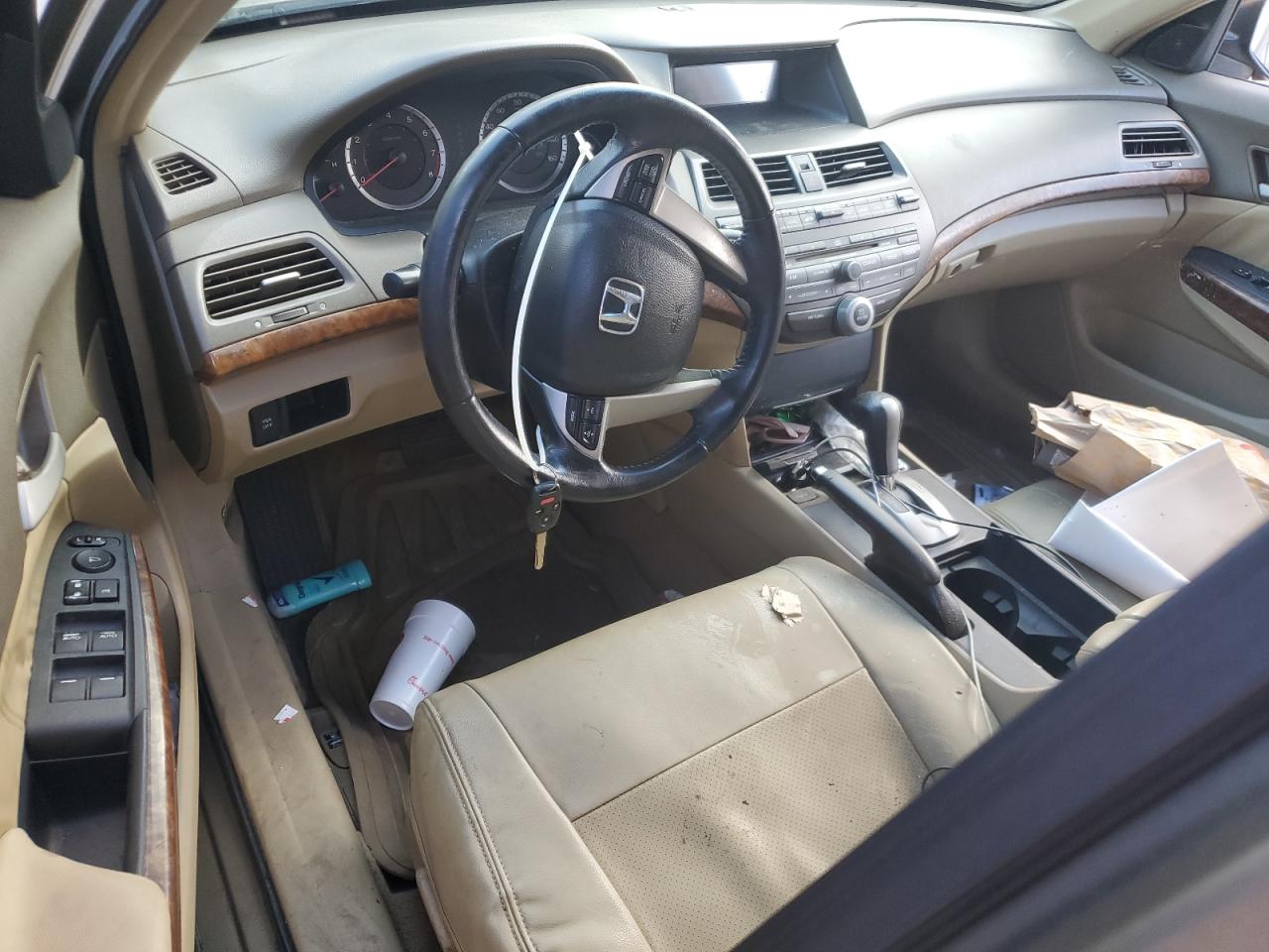 2009 Honda Accord - Image 8