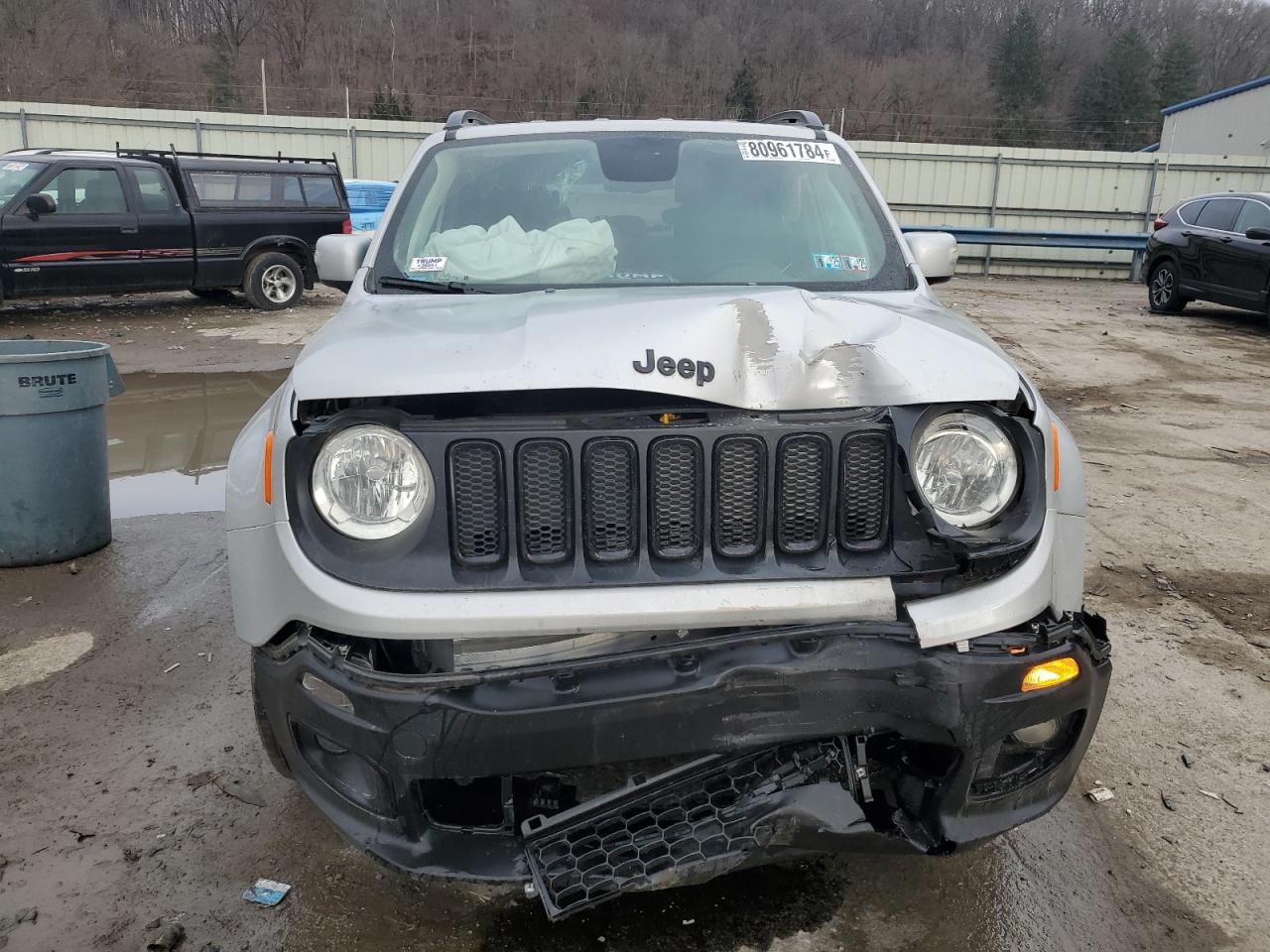 VIN ZACCJBBB1JPH07835 2018 JEEP RENEGADE no.5