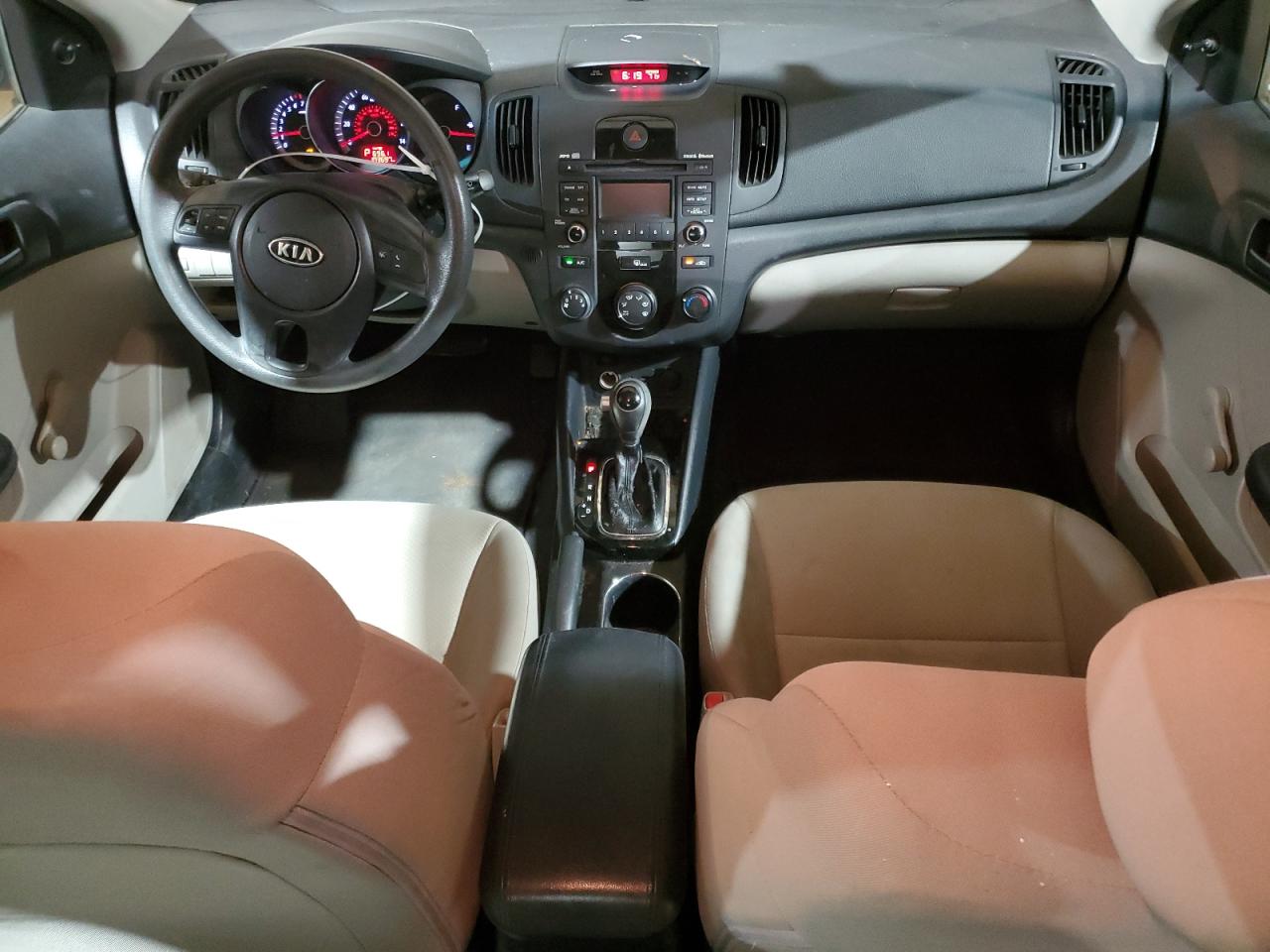 2011 Kia Forte - Image 8