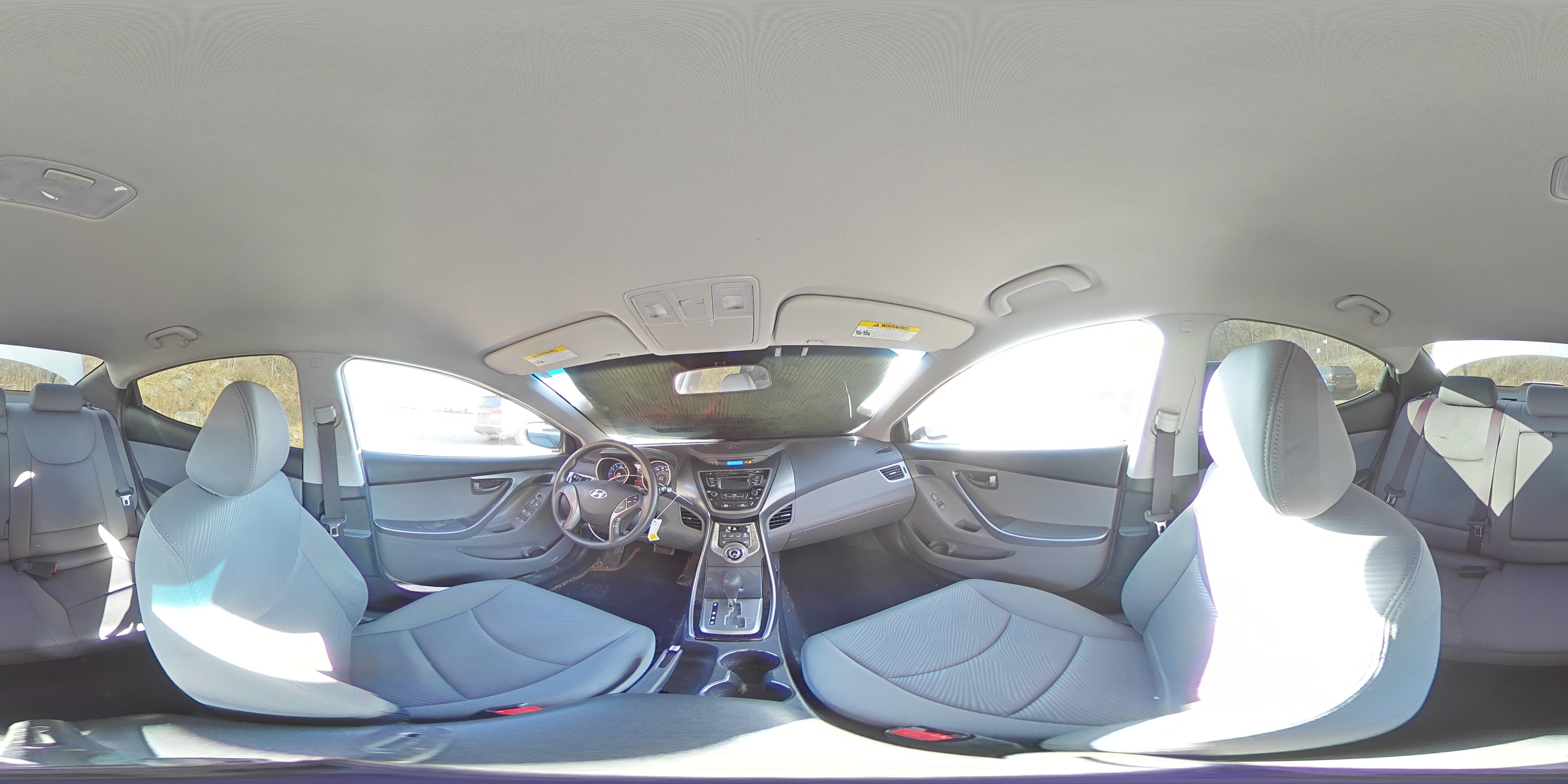 2013 Hyundai Elantra - Image 13