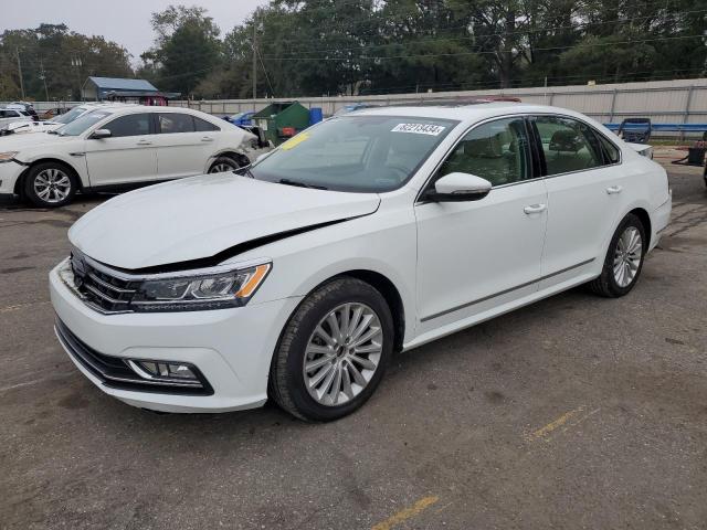  VOLKSWAGEN PASSAT 2016 White