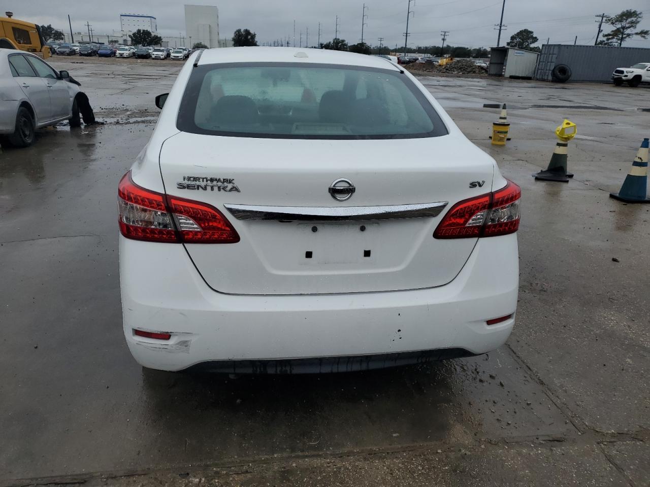 2015 Nissan Sentra - Image 6