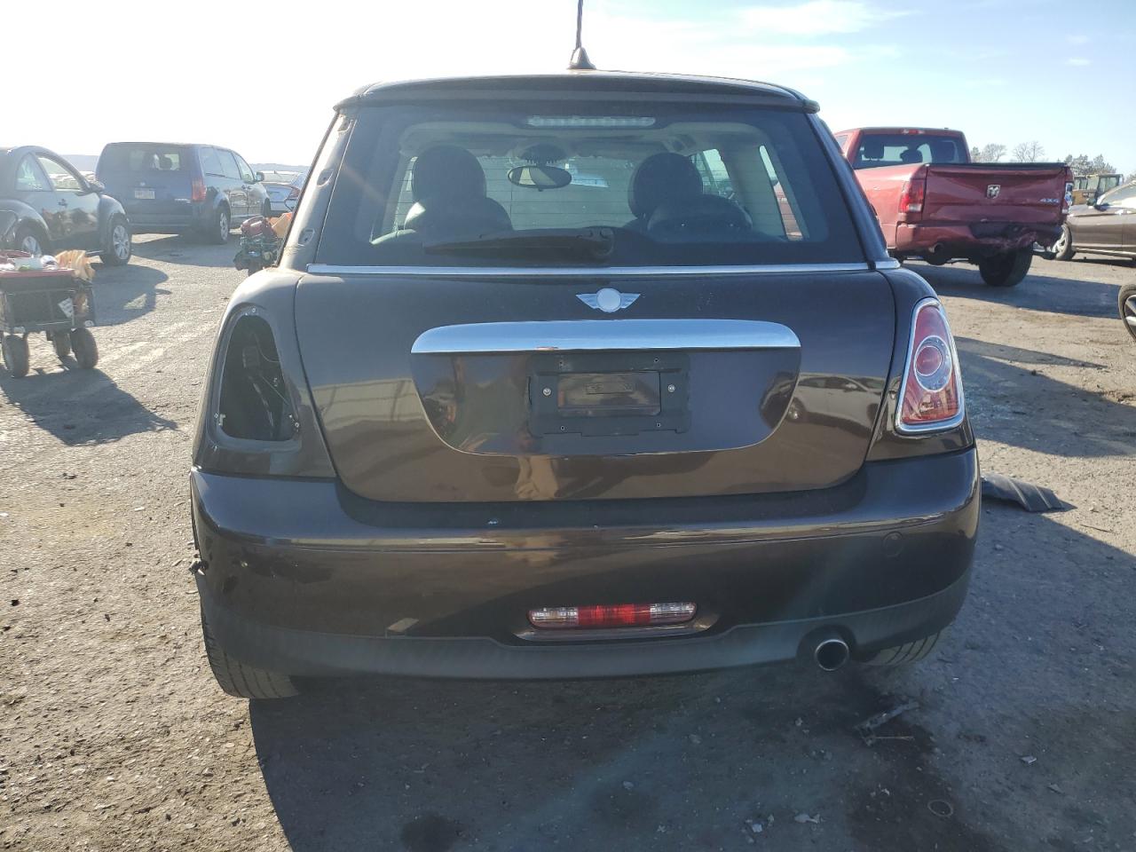 2011 MINI Cooper - Image 6
