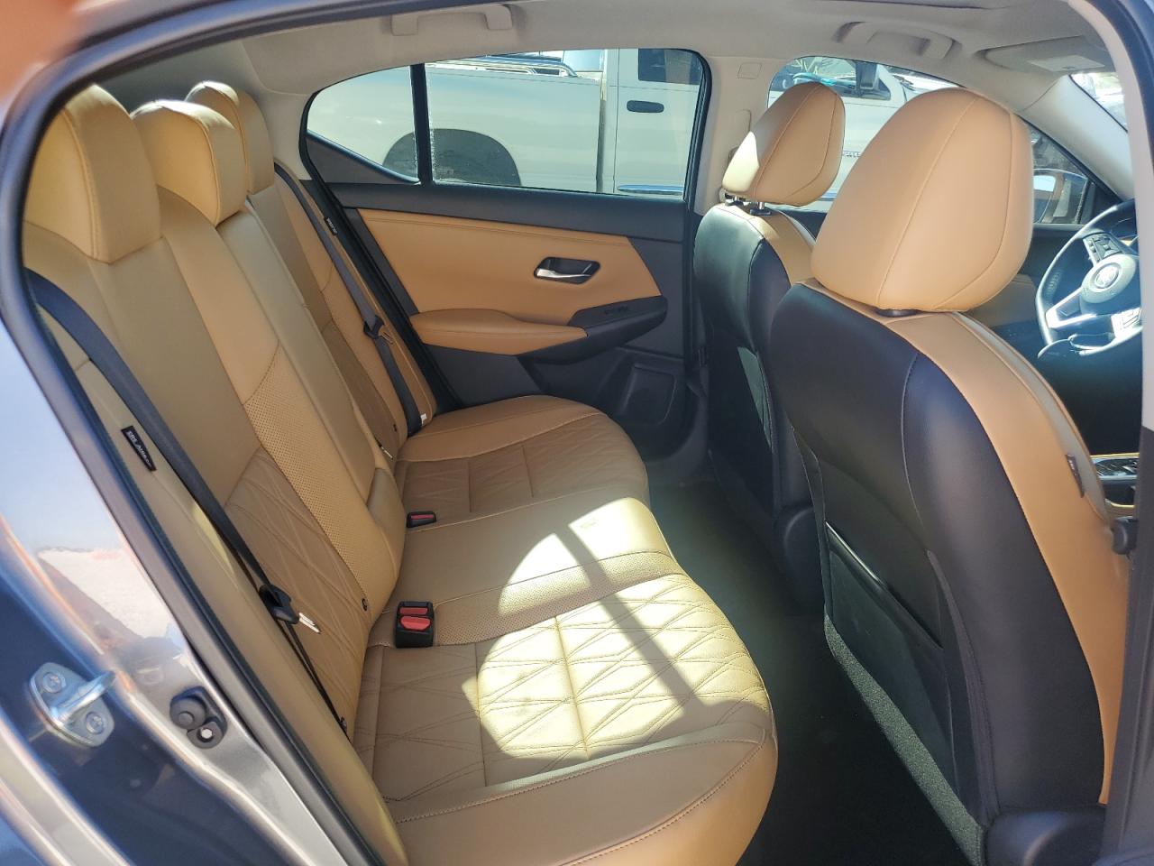 2022 Nissan Sentra - Image 11
