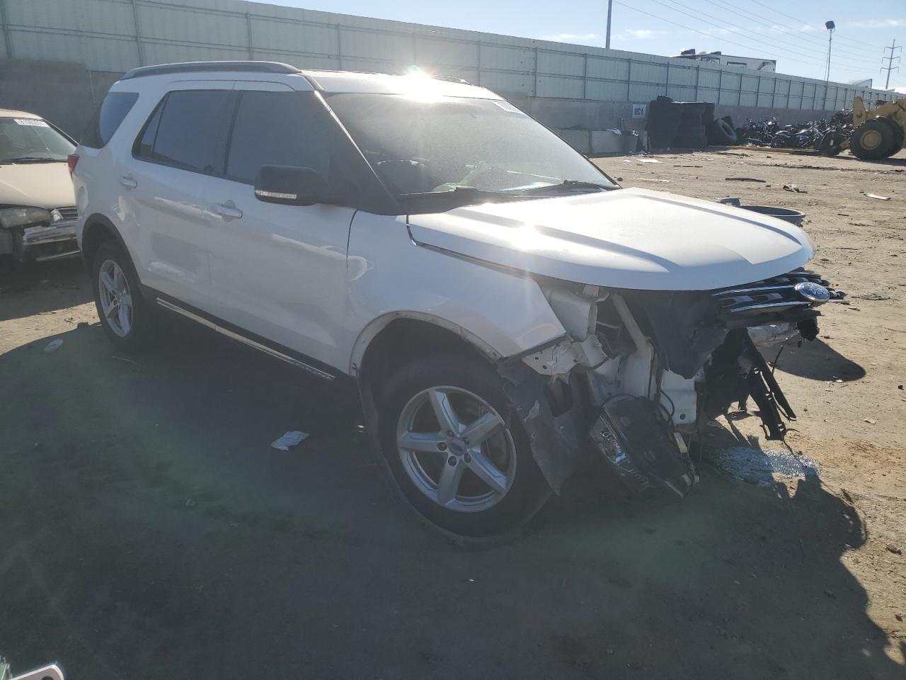 2016 Ford Explorer - Image 4
