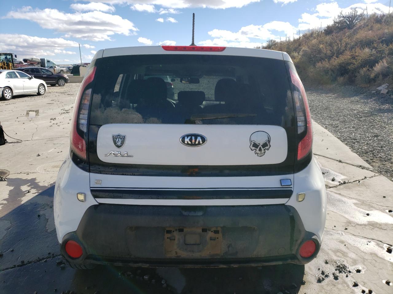 VIN KNDJN2A23G7327852 2016 KIA SOUL no.6