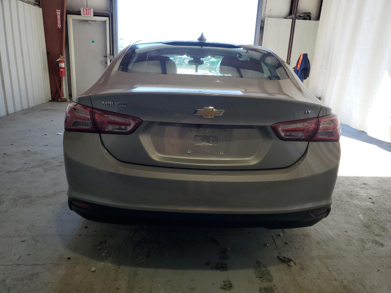 2022 Chevrolet Malibu - Image 6