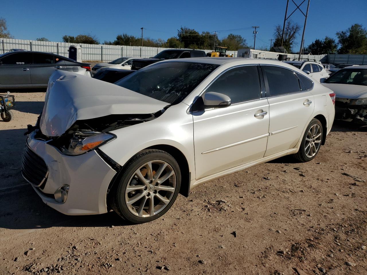 2014 Toyota Avalon - Image 1