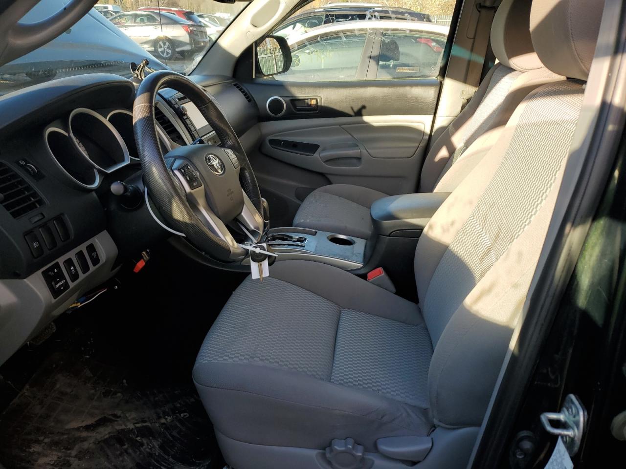 2013 Toyota Tacoma - Image 7