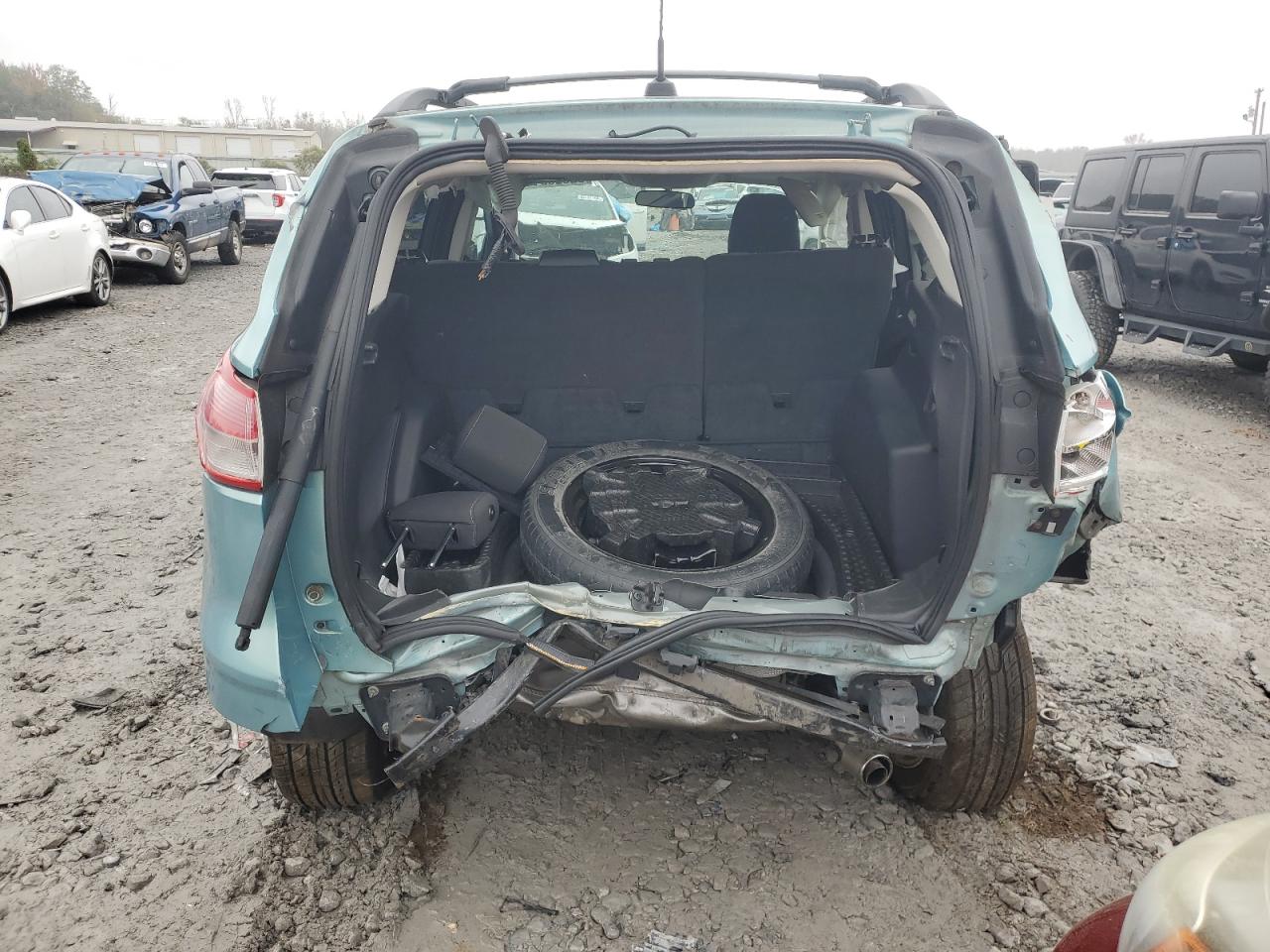 VIN 1FMCU0GX1DUC67663 2013 FORD ESCAPE no.6