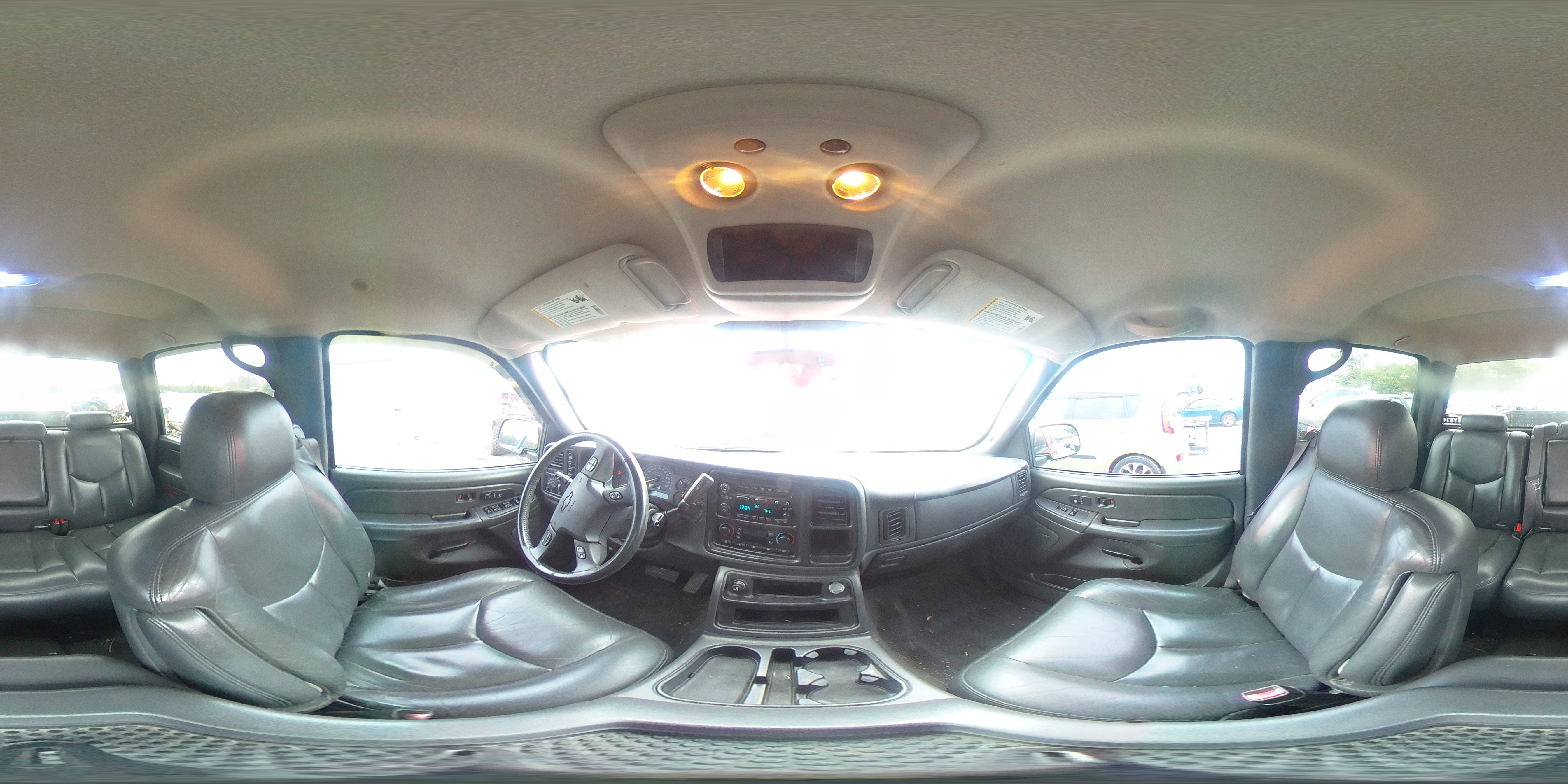 2005 Chevrolet Silverado - Image 12