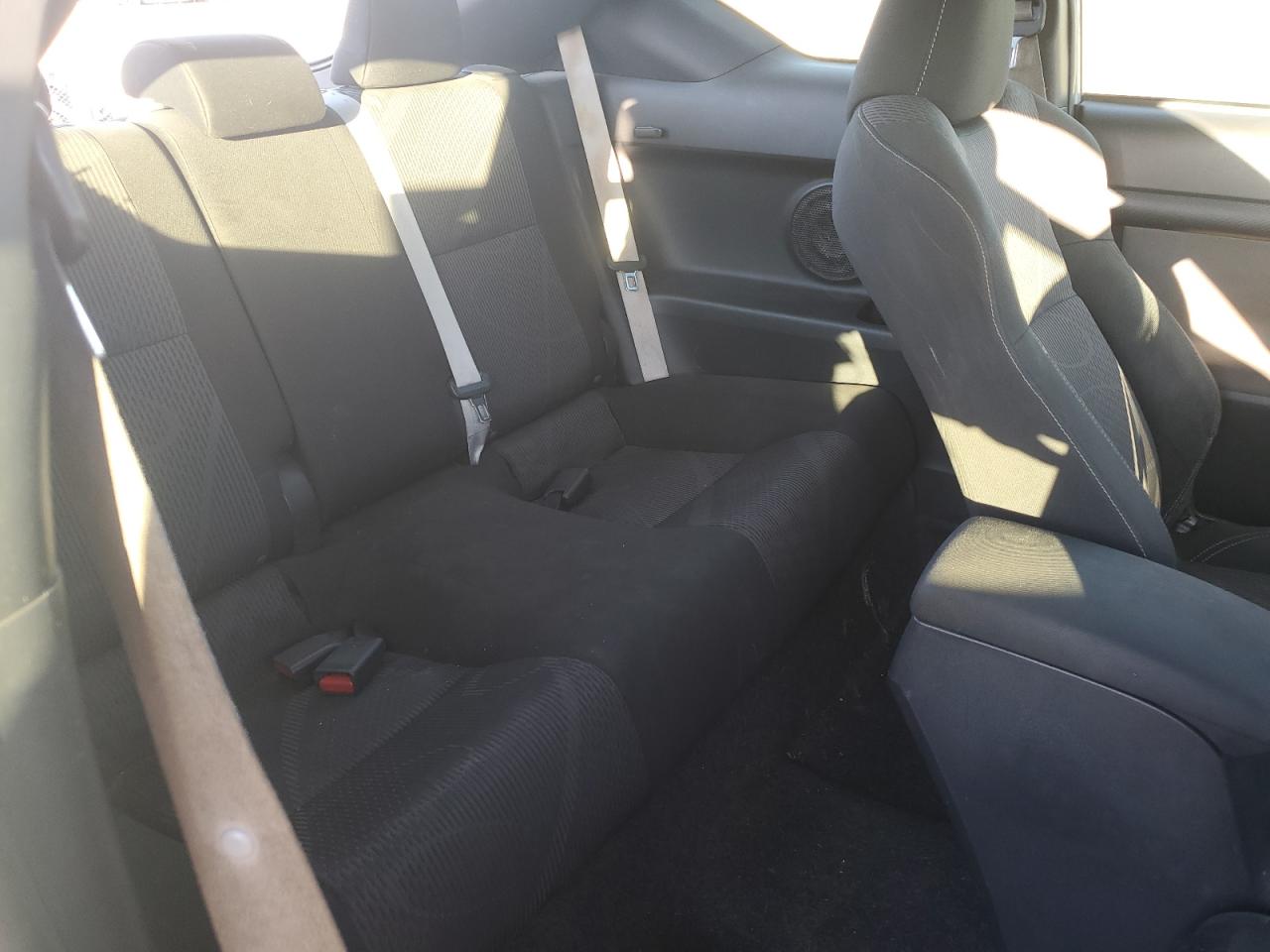 2014 Scion tC - Image 10