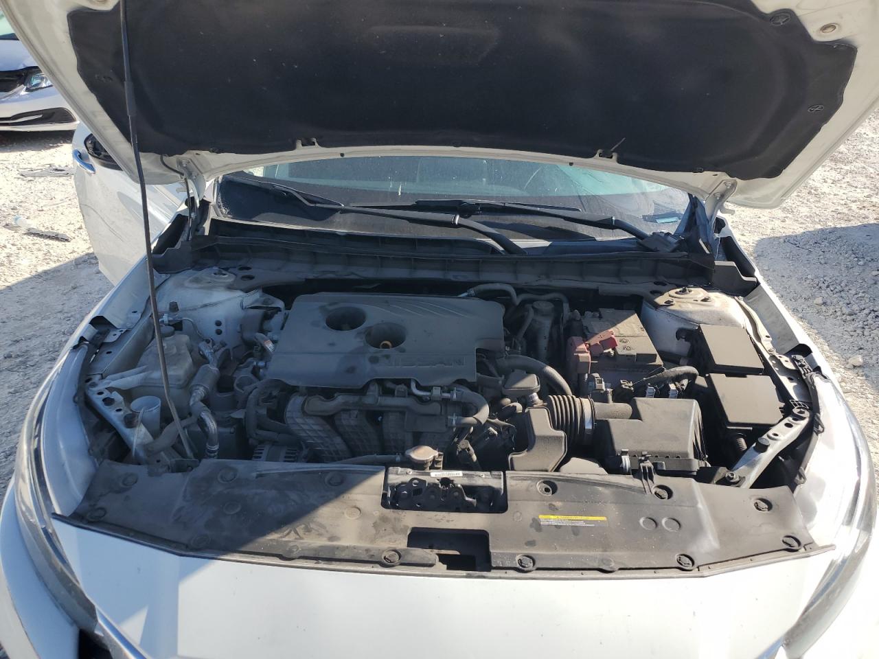 2020 Nissan Altima - Image 11