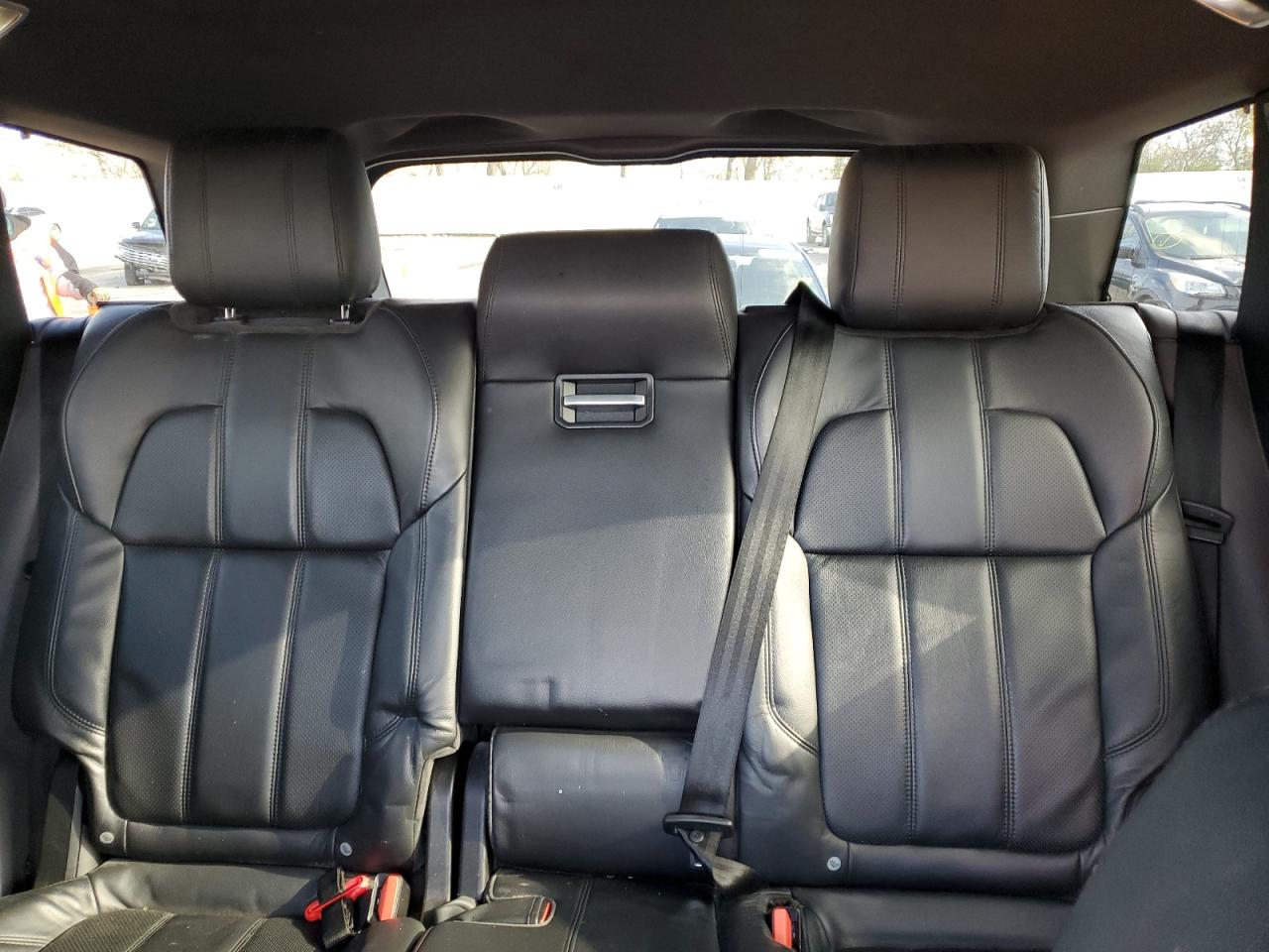 2015 Land Rover Range Rover - Image 10