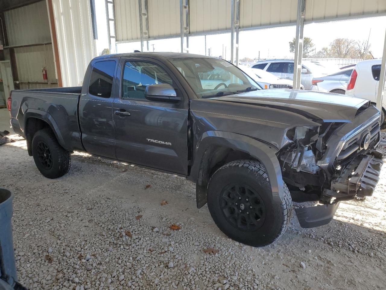 2019 Toyota Tacoma - Image 4