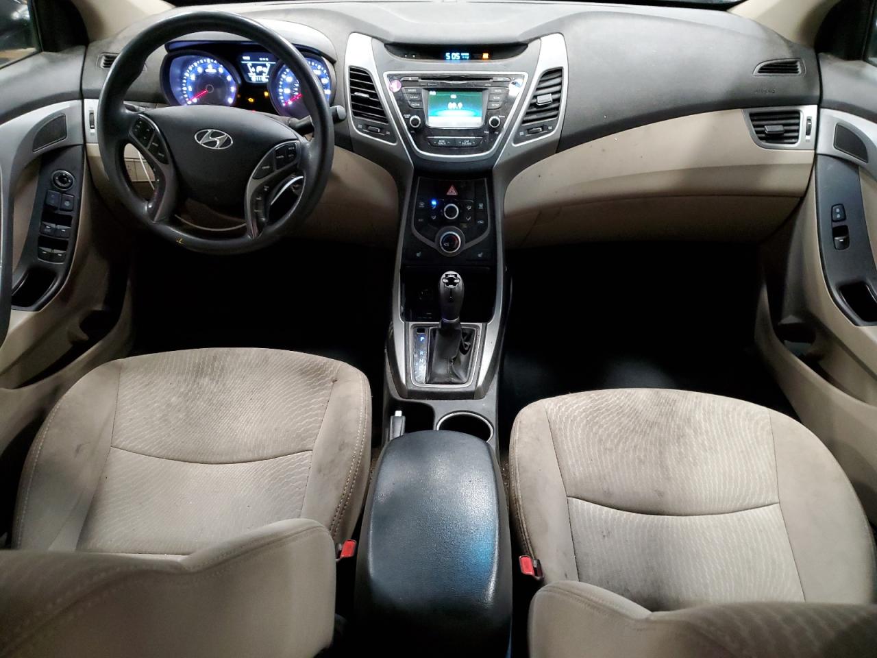2014 Hyundai Elantra - Image 8