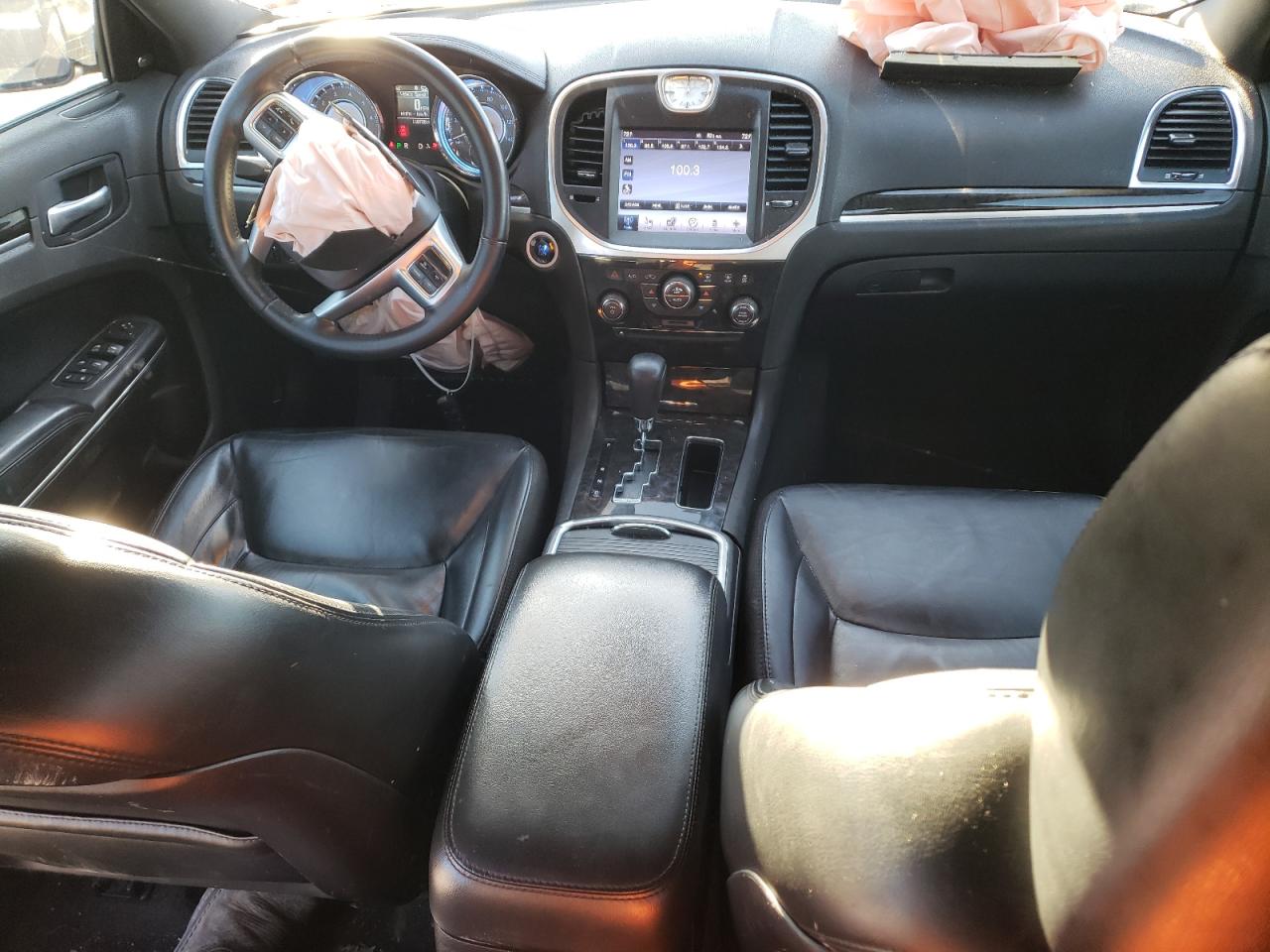 2011 Chrysler 300 - Image 8