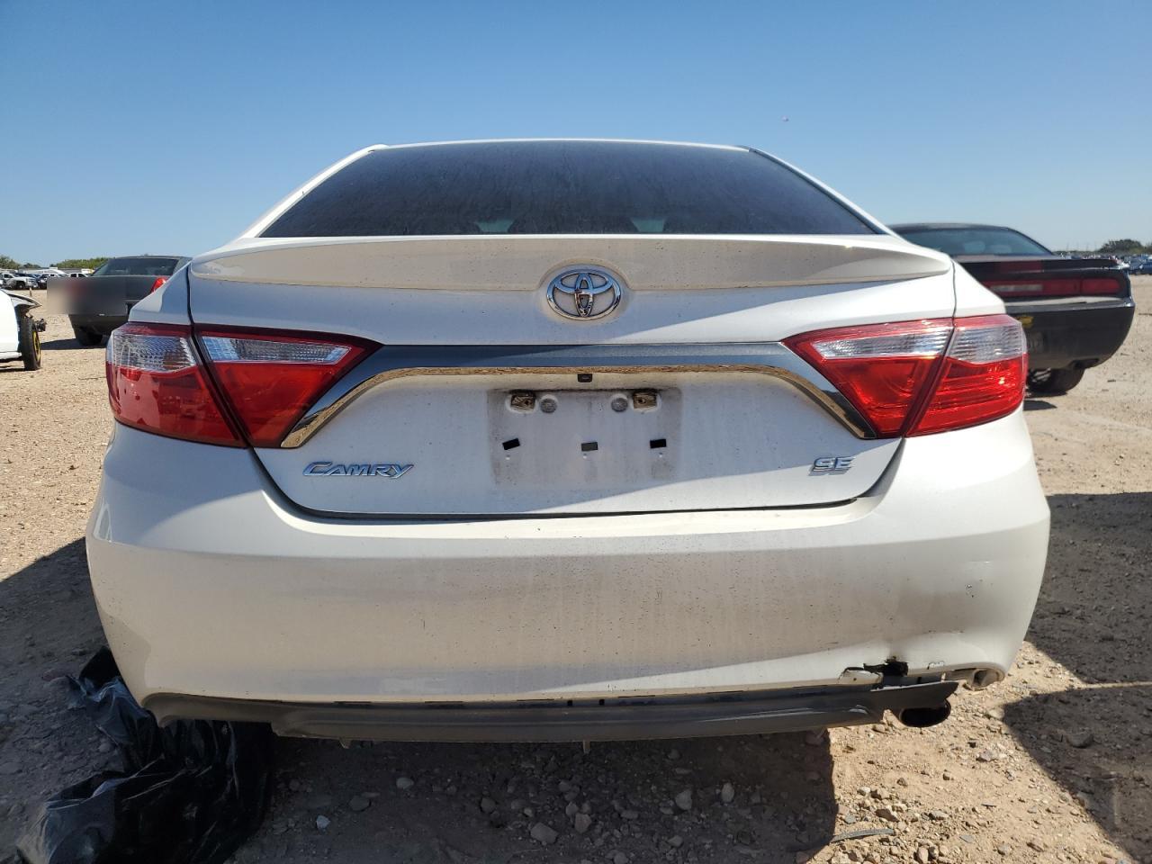 VIN 4T1BF1FK6GU152868 2016 TOYOTA CAMRY no.6