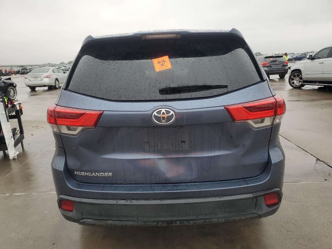 2018 Toyota Highlander Le VIN: 5TDZARFH6JS034058 Lot: 79865634