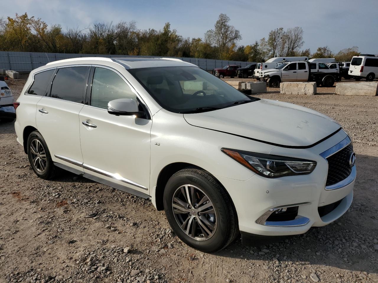 VIN 5N1DL0MN3KC532872 2019 INFINITI QX60 no.4