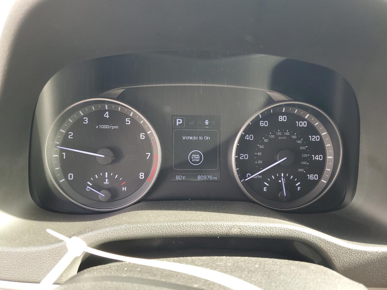 2017 Hyundai Elantra - Image 9